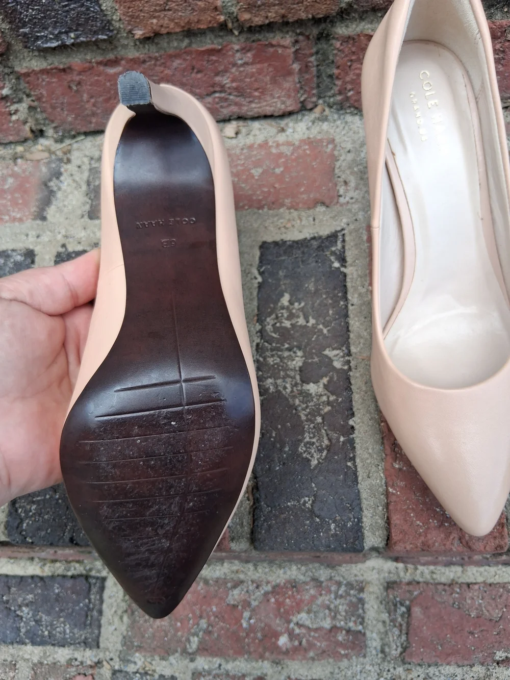 Cole Haan Women's Nude Pointed-Toe Pumps - Picture 4 of 9